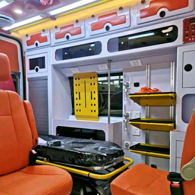 兴业长途救护车护送病人租赁价格